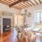 * Farmhouse with views * Walk to everything