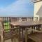 Beach house with sea views minutes from the surf - Northam