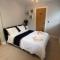 Deepcut Lodge Bed & Breakfast Self Service - Camberley