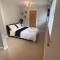 Deepcut Lodge Bed & Breakfast Self Service - Camberley