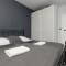 Industrial Pet-Friendly Apartment with Movie Projector by Noclegi Renters - 华沙