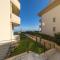 Beachfront Luxurious Newly Built 2-Bed Flat with Stunning Sea Views & Terrace