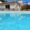 Gîte myosotis Piscine Privée 4 Chambres
