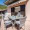 Lake view apartment with balcony and parking - Larihome A25