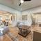 Cottage Chic- Less than 5 mins to Plaza District