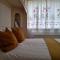Immaculate 3-Bed House with free parking in Bolton - Болтон