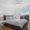 Family Beachhouse - Waterfront Ettalong Beach