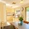 Charming Convenient 2BR Compact House Ringwood