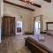 Luxury Farmhouse Villa surrounded with Nature & Farm Animals Alpacas etc - Għasri