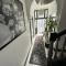 Green Corner Villa - Cosy Luxury in Central Torquay with Free Parking & EV