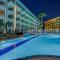 Ramada Hotel & Suites by Wyndham Kusadasi - 库萨达斯