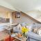 Lion Hotel & Studio Apartments