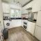 7 Berth Chalet Nearby Hemsby Beach In Norfolk Ref 18168B