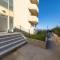 Beachfront Haven Sleeps 10 Sea Views terrace and high speed Wi-Fi