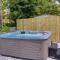 Margate Home with Hot Tub and Putting Green! - Margate