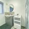 Gatwick Deluxe En-suite Rooms - Horley
