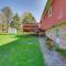 10 Mi to Dtwn Lancaster Charming Home with Yard!