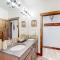 Sparkling Glacier - Suite 202