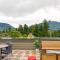 Sparkling Glacier - Suite 202