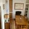 Cozy coastguard cottage with sea views - East Cowes