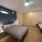 Spacious apartment 3’ from beach