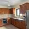 Spacious apartment 3’ from beach - Stoupa