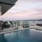 Modern Villa with Sea & River View Pool and Gym. - Lisbona