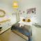 Le Quartz Tresum in a modern residence near the lake garage included