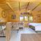 Choller Lake Lodges - Sunbeam Cabin With Private Hot Tub