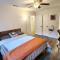 Private, Spacious, 4x Queen, 300 MBPS Internet with Backyard! Private, Spacious, 4x Queen, 300 MBPS Internet with Backyard!