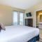 Spacious Vista Cay Townhome Newly Furnished