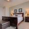 Lakeview Executive Penthouse