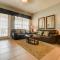 Lakeview Executive Penthouse
