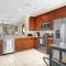 Spacious Townhome wPatio Garage Sleeps10