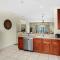 Spacious Townhome wPatio Garage Sleeps10