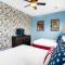 Spacious Townhome wPatio Garage Sleeps10