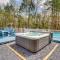 East Stroudsburg House with Hot Tub and Pool! - East Stroudsburg