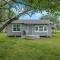 Cozy Coastal Cottage - Rockport