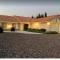 Golden Saddle Suite with TV and private bathroom - هيميت
