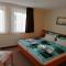 Hotel Garni zum Goldenen Ring - 奎德林堡
