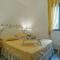 Amazing Home In Siracusa With 6 Bedrooms And Wifi