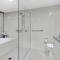 Circle on Cavill Surfers Paradise- 3 Bedroom Deluxe Apartment