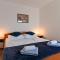 Rooms & Apartments Jadranka