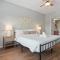 Close to it All in West Campus 2BR w Free Parking - أوستن