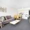 Pandanas Apt 7 15th fl with harbour and city views