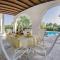 Amazing Pool, Complete Privacy, Amenities and Beach nearby