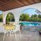 Amazing Pool, Complete Privacy, Amenities and Beach nearby