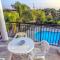 Amazing Pool, Complete Privacy, Amenities and Beach nearby