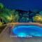 Amazing Pool, Complete Privacy, Amenities and Beach nearby