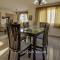 Amazing Pool, Complete Privacy, Amenities and Beach nearby